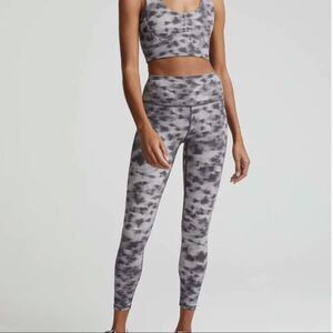 VARLEY Women's Leggings Tights High Rise Athletic Breathable Grey Black M 8 NEW